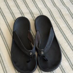 Olukai Ohana Women's Size US 8 black
Leather Slip On Flip Flop Sandals